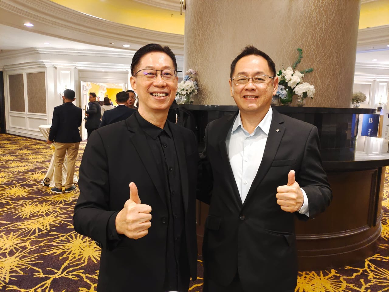 Frankie receiving the Meituan Outstanding Partner Award on 25th June 2026 (1)