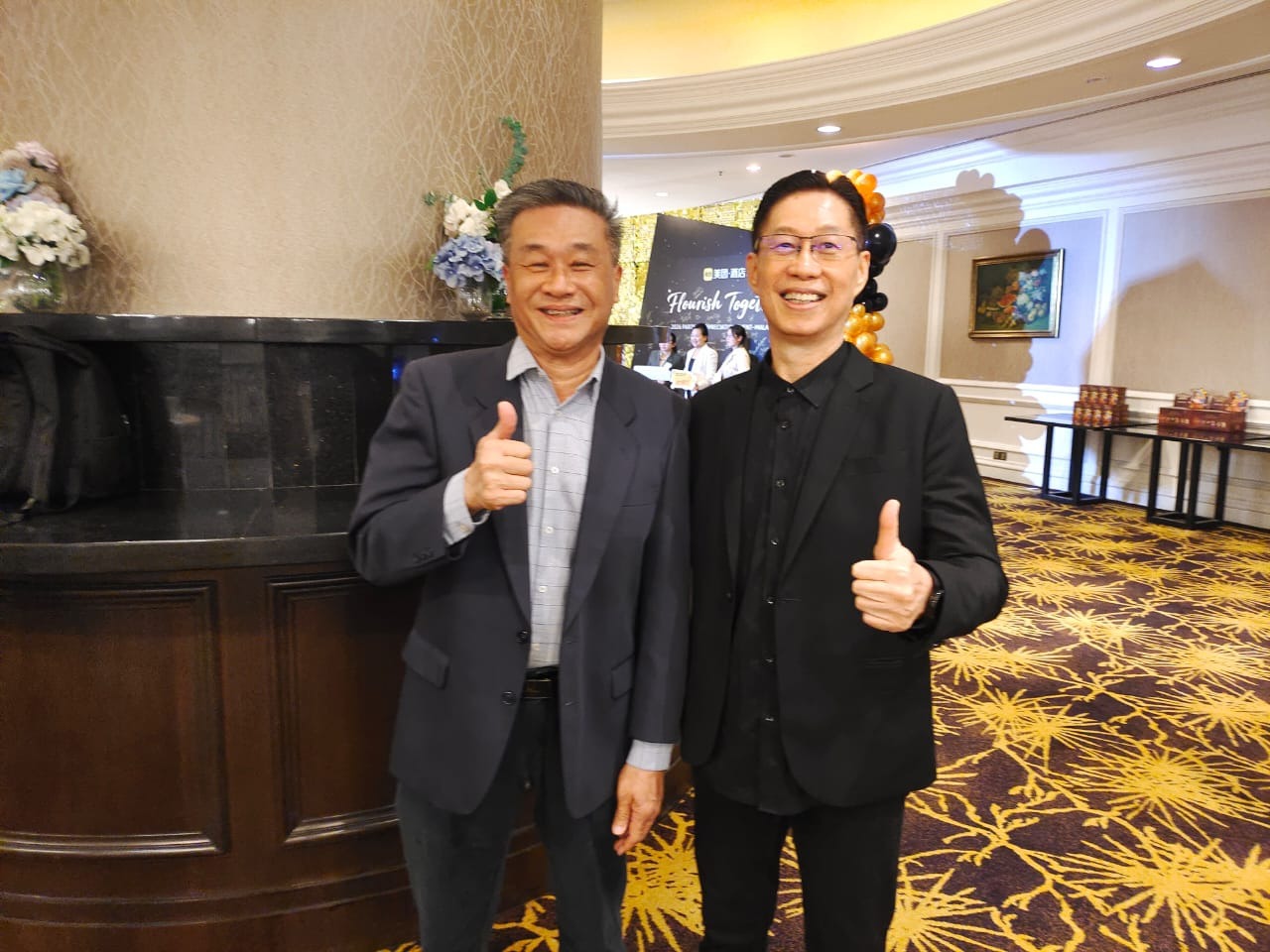 Frankie receiving the Meituan Outstanding Partner Award on 25th June 2026 (14)